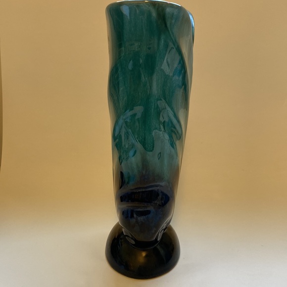 Blue Mountain Pottery Vase - Picture 4 of 7